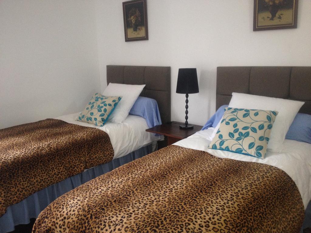 Chambres Et Table D'Hotes La Belle Lensoise Room photo